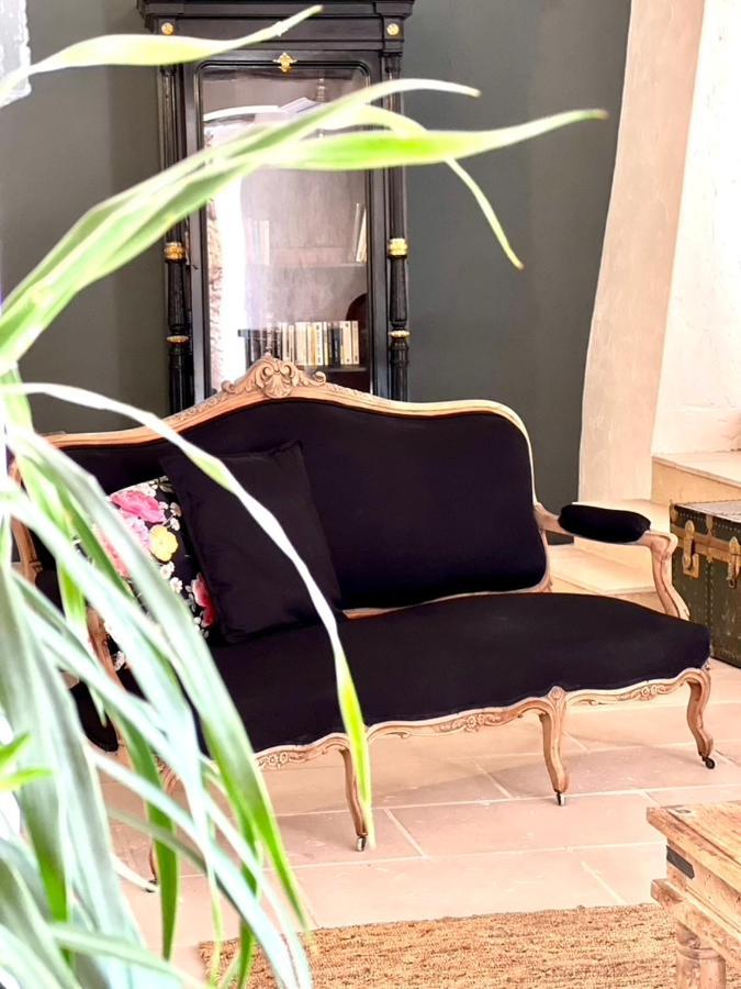 La 1777 Guest house *